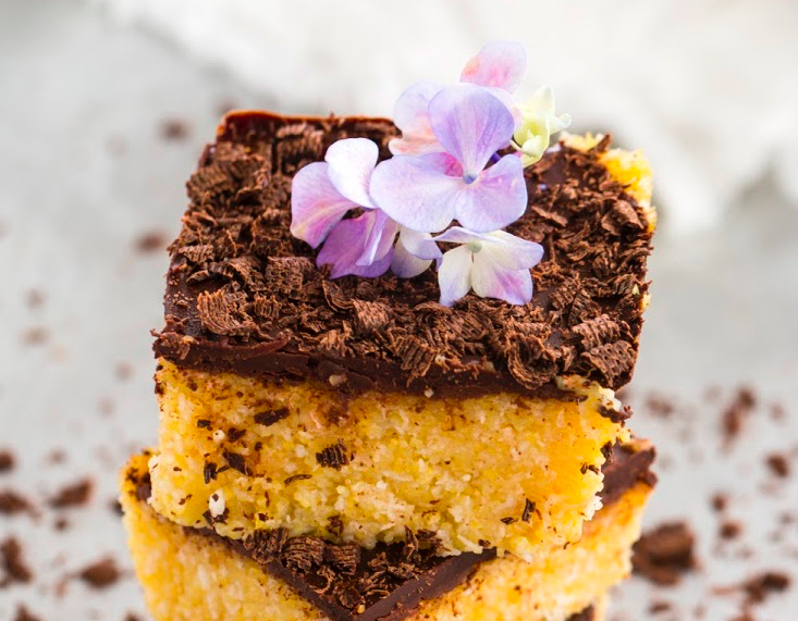 Cuadrados de polenta con cubierta de chocolate. Foto: Pin Campaña.